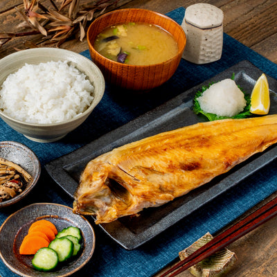 北海道産真ホッケの一夜干しとご飯と味噌汁と漬物,ほっけの開き定食