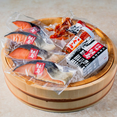 マルトシ吉野商店のやぐら干しセット,鮭寿の切り身と鮭の荒ほぐしといくら醤油漬けと鮭とば